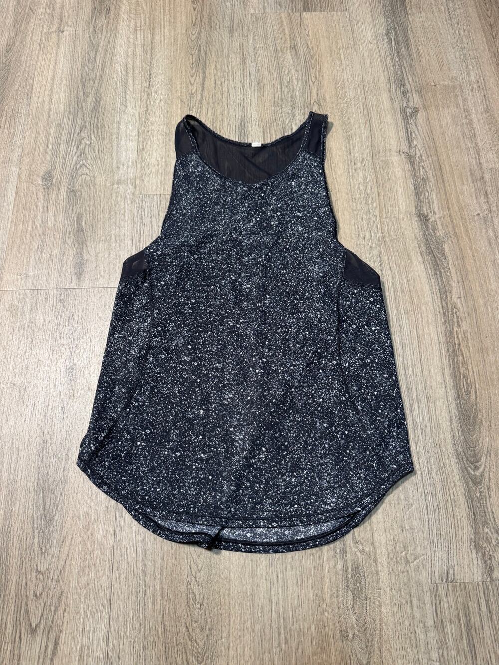 Lululemon Women's Black & White Patterned Sculpt Tank